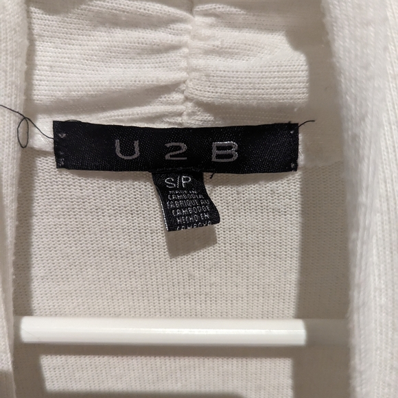 White shrug cardigan - Picture 2 of 2